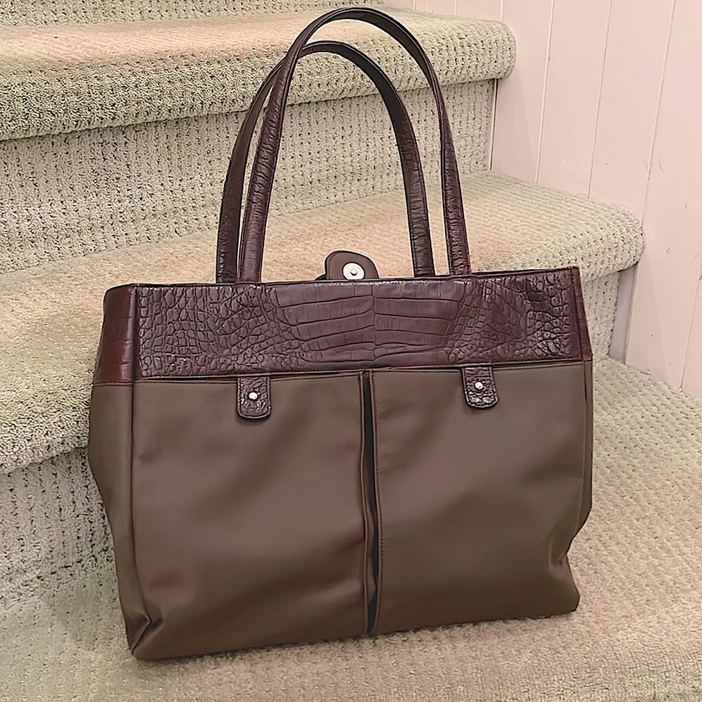 Banana Republic Brown 12” x 14” x 3.5” tote nylon with leather trim. Excellent.